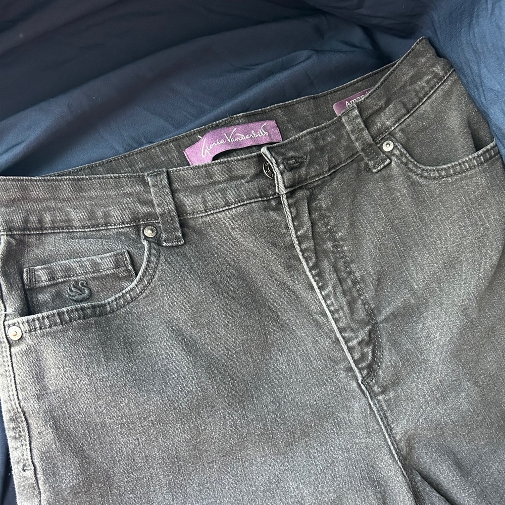 Gloria Vanderbilt Charcoal Jeans, Amanda size 12
